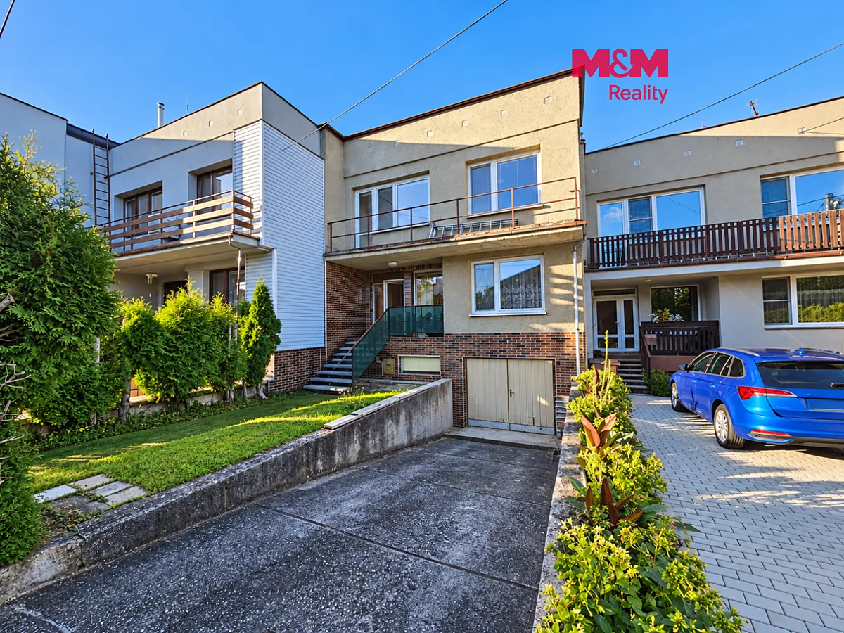 Prodej rodinného domu 180 m², pozemek 637 m²